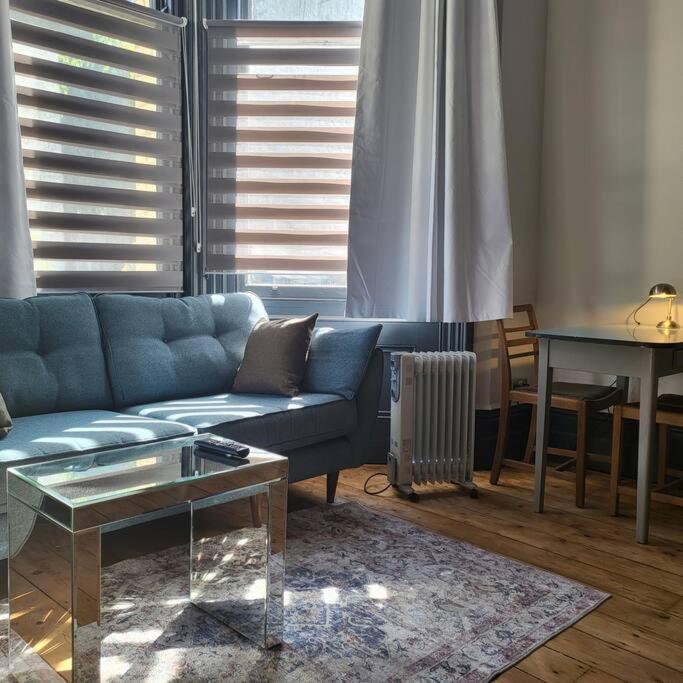 21 Mini Loft Apartment - Great Location - Comfy King Size Bed 布赖顿 外观 照片