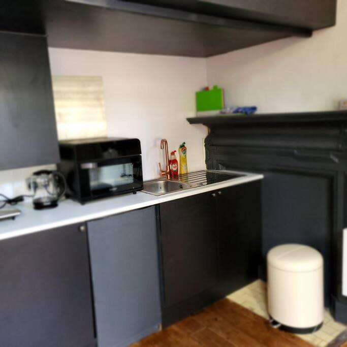 21 Mini Loft Apartment - Great Location - Comfy King Size Bed 布赖顿 外观 照片