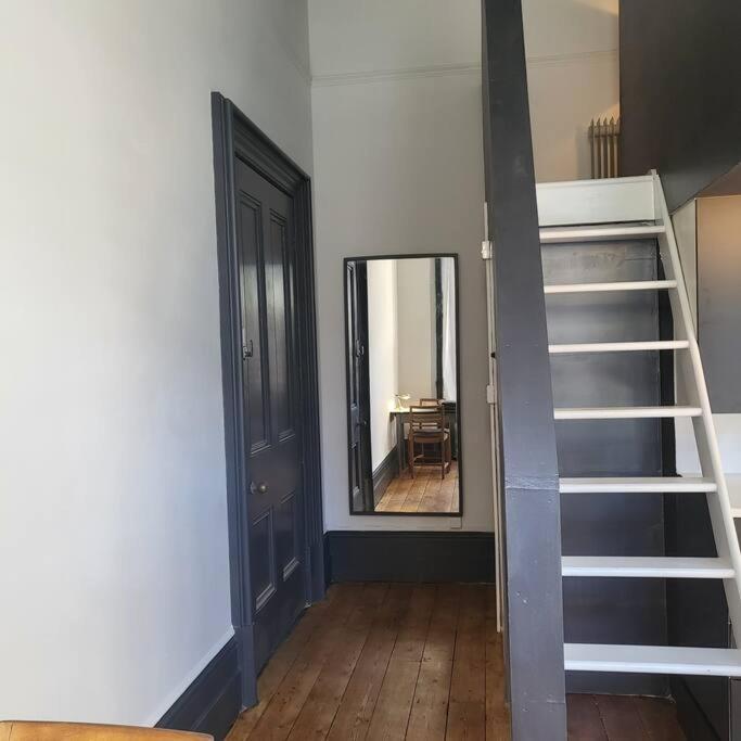 21 Mini Loft Apartment - Great Location - Comfy King Size Bed 布赖顿 外观 照片